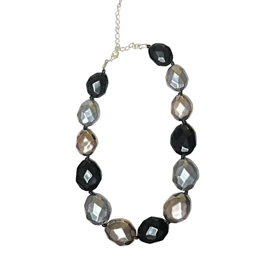 Chunky Pebble Women's Necklace - Picture 3 of 3